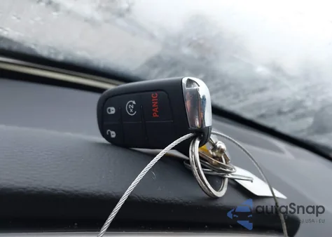 2018 Jeep Compass Latitude 4X4 from USA, damaged, VIN 3C4NJDBB2JT291274